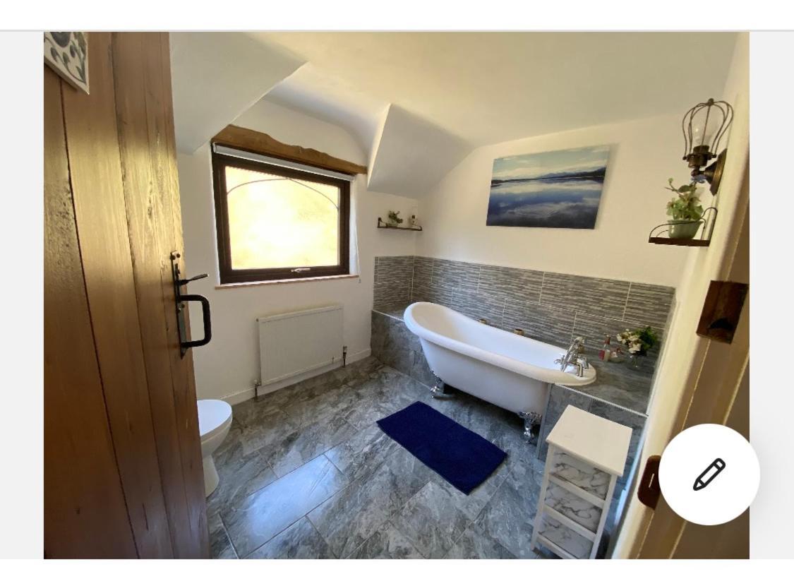 Beautiful Secluded Farmhouse With Hot Tub Villa Barmouth Buitenkant foto