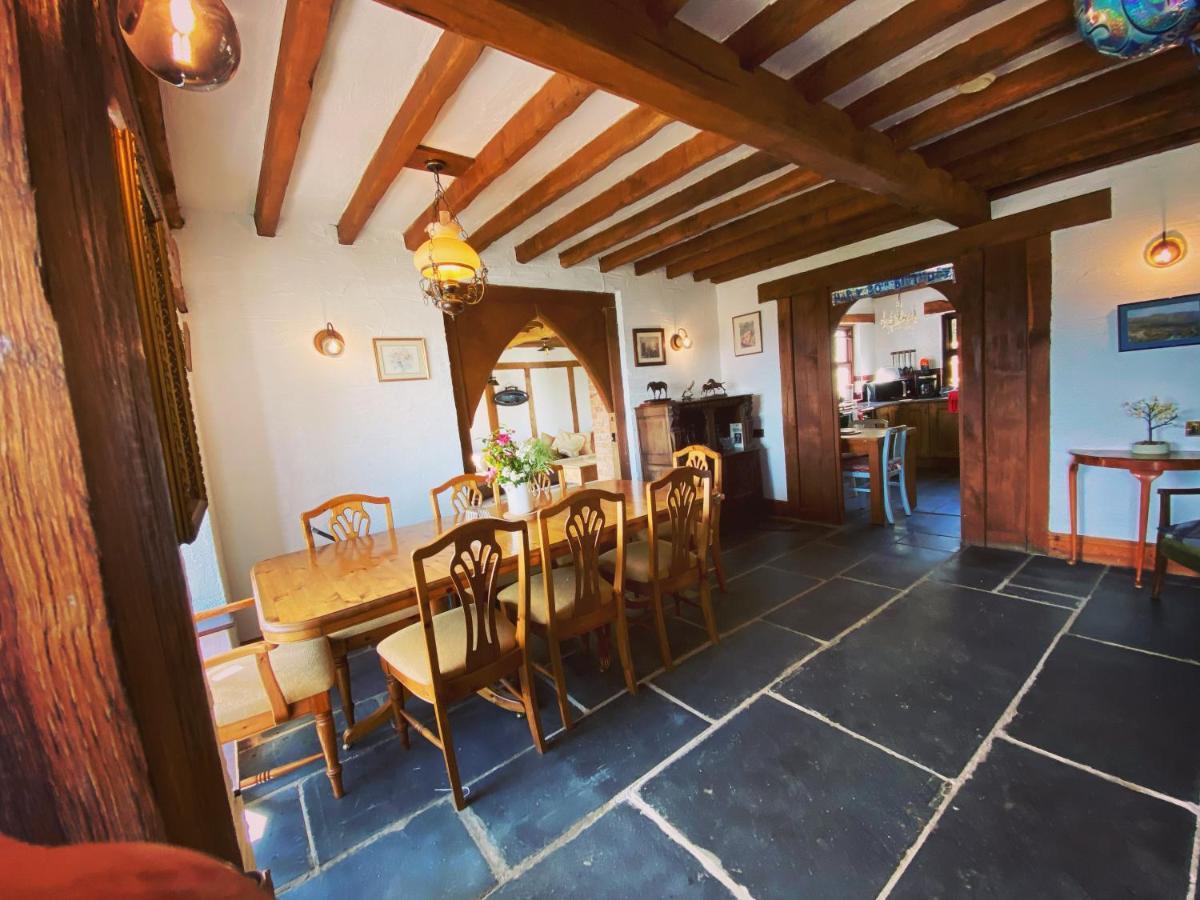 Beautiful Secluded Farmhouse With Hot Tub Villa Barmouth Buitenkant foto