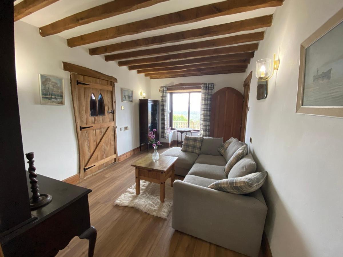 Beautiful Secluded Farmhouse With Hot Tub Villa Barmouth Buitenkant foto