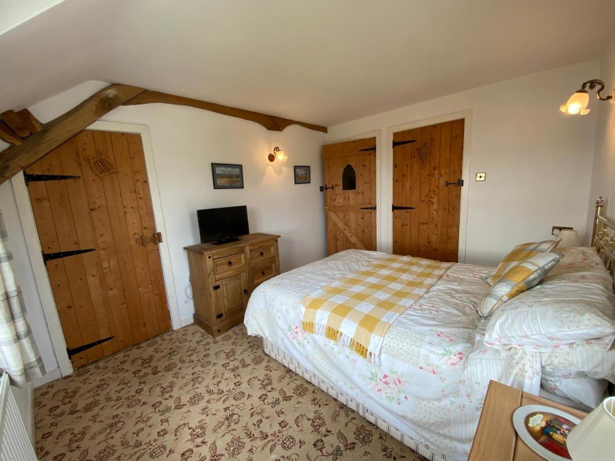 Beautiful Secluded Farmhouse With Hot Tub Villa Barmouth Buitenkant foto