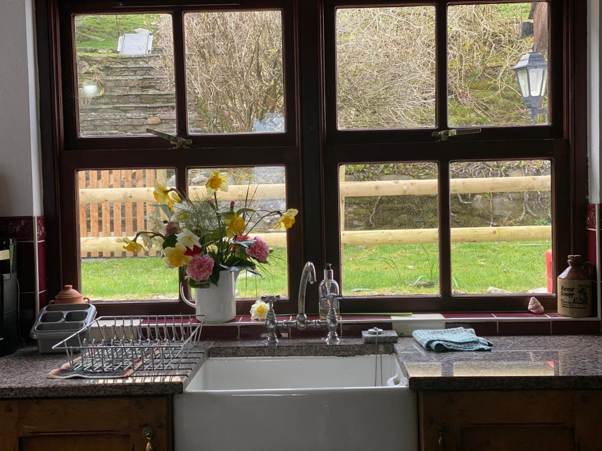 Beautiful Secluded Farmhouse With Hot Tub Villa Barmouth Buitenkant foto