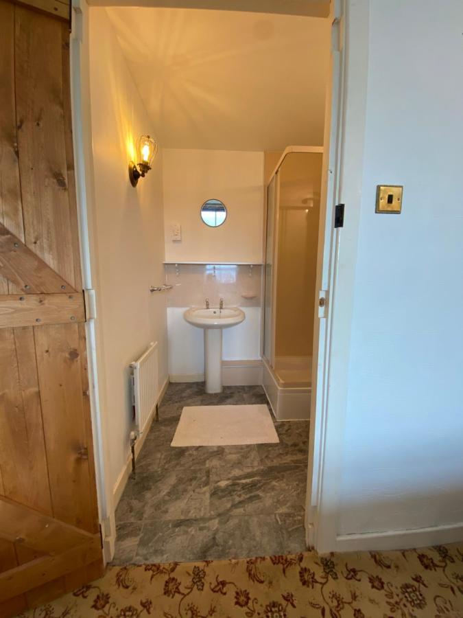 Beautiful Secluded Farmhouse With Hot Tub Villa Barmouth Buitenkant foto